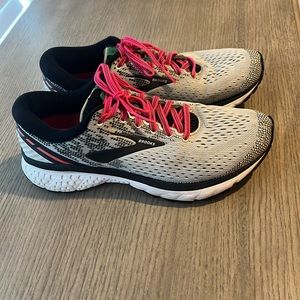 Brooks Ghost